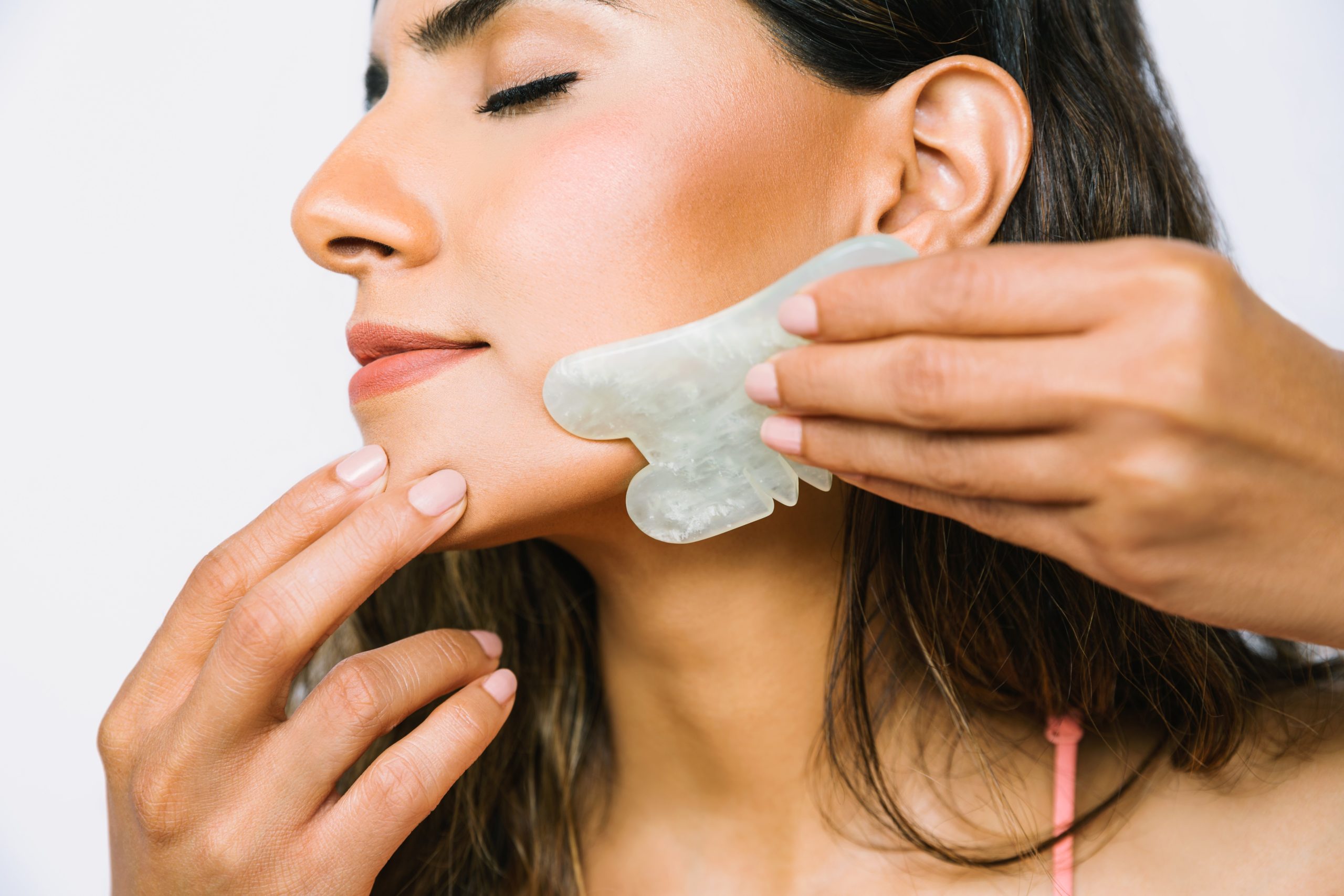 gua sha facial 2